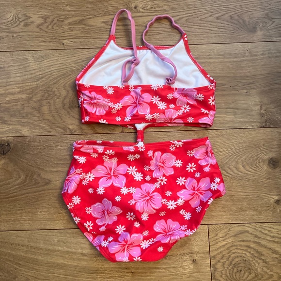 Fun Art Class 1 piece but more like a bikini. Size 10-12 - Picture 3 of 3